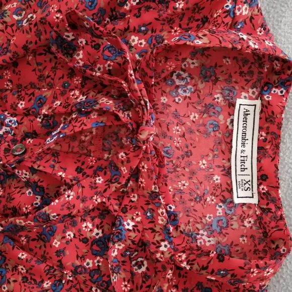 ❤️ Abercrombie Ruffled Blouse - Picture 5 of 5